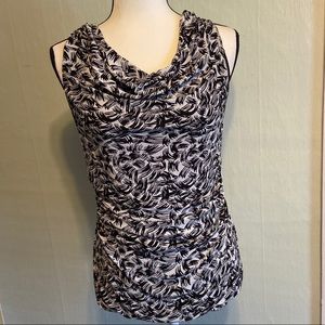 3/$25 Cable&Gauge Medium Black/white sleeveless blouse